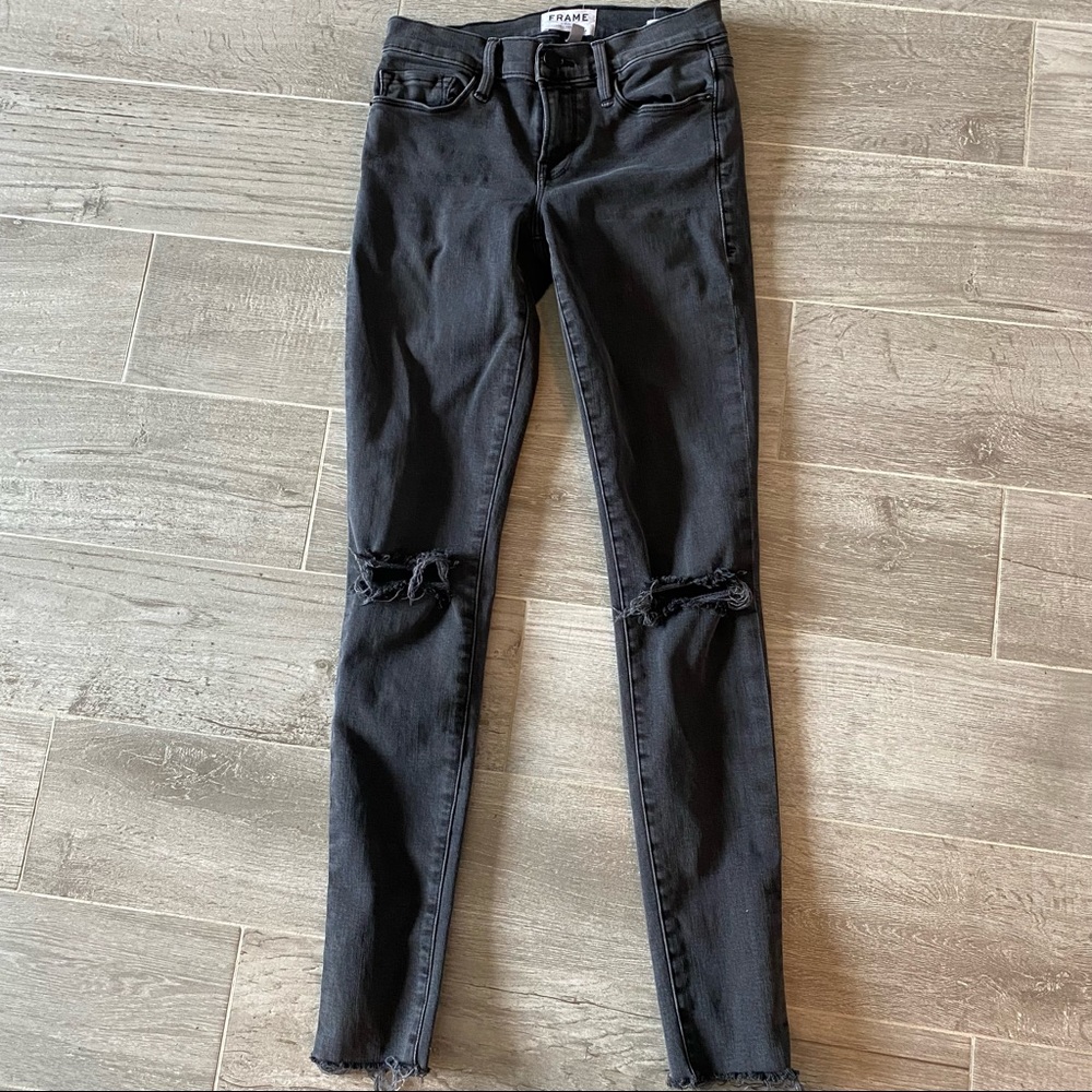 Frame Denim Le Skinny de Jeanne distressed jeans